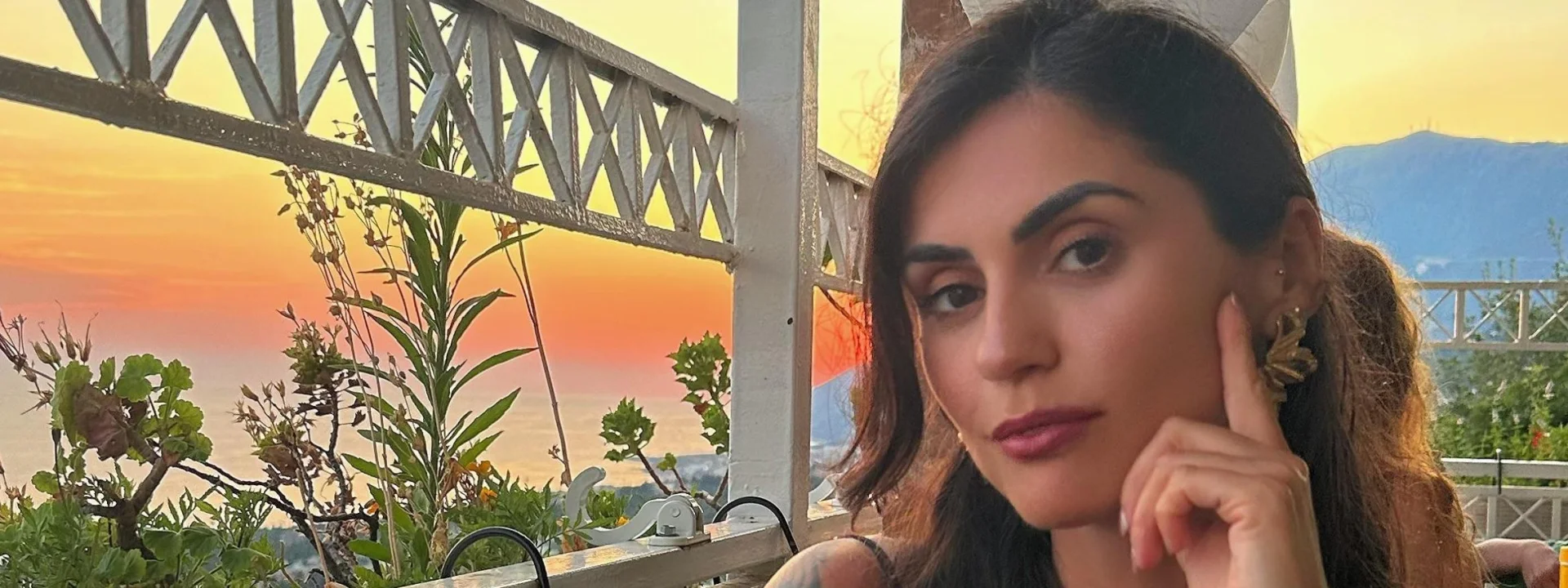 Andreia Santos cover photo